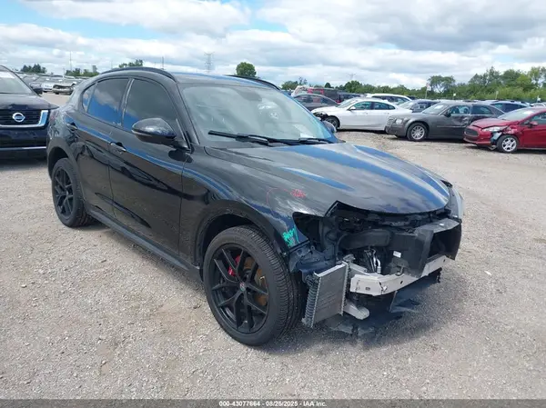 ZASFAKPN4J7B96528 2018 ALFA ROMEO STELVIO