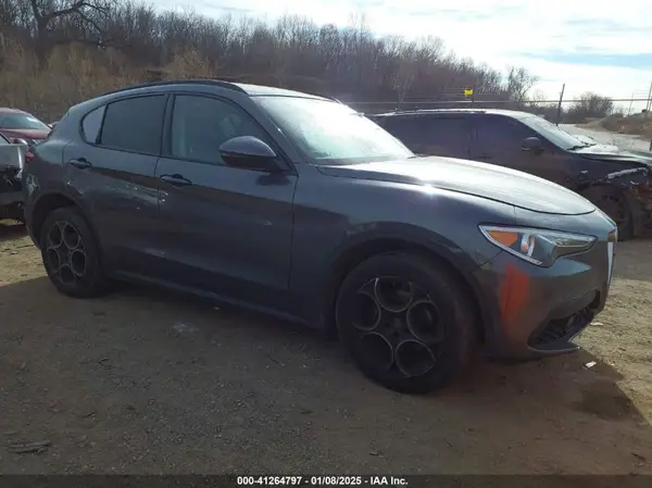 ZASFAKPN5J7B64686 2018 ALFA ROMEO STELVIO - Image 1