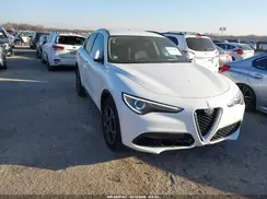 ZASFAKPN5J7B71962 2018 ALFA ROMEO STELVIO
