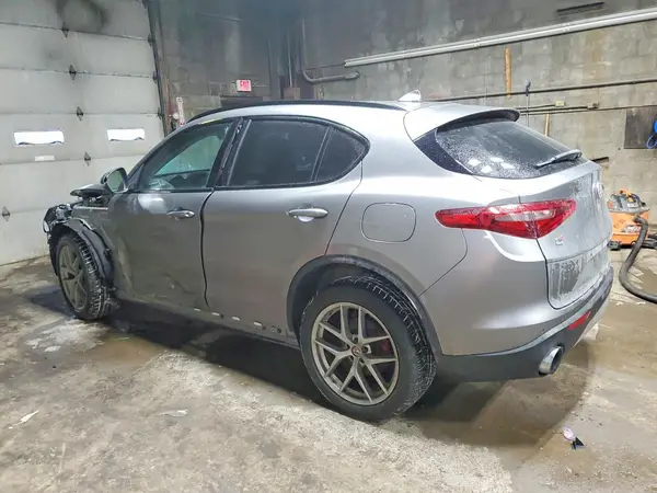 ZASFAKPN5J7B81245 2018 ALFA ROMEO STELVIO - Image 2