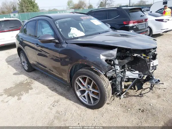 ZASFAKPN5J7B85912 2018 ALFA ROMEO STELVIO