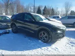 ZASFAKPN5J7C00957 2018 ALFA ROMEO STELVIO