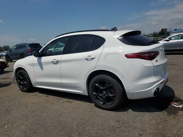 ZASFAKPN5J7C28435 2018 ALFA ROMEO STELVIO - Image 2