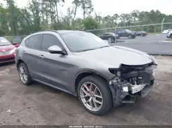 ZASFAKPN6J7B76300 2018 ALFA ROMEO STELVIO
