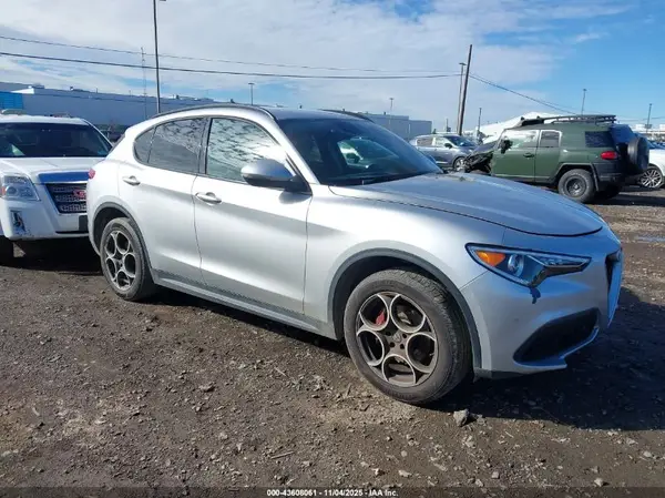 ZASFAKPN6J7B83439 2018 ALFA ROMEO STELVIO