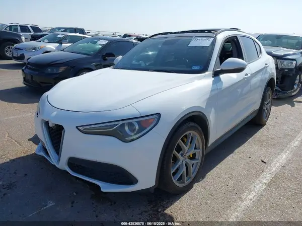 ZASFAKPN6J7B92206 2018 ALFA ROMEO STELVIO - Image 2