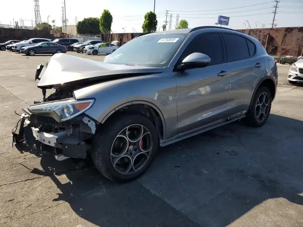 ZASFAKPN6J7B95686 2018 ALFA ROMEO STELVIO - Image 1