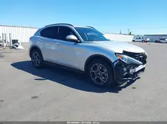 ZASFAKPN7J7B75169 2018 ALFA ROMEO STELVIO