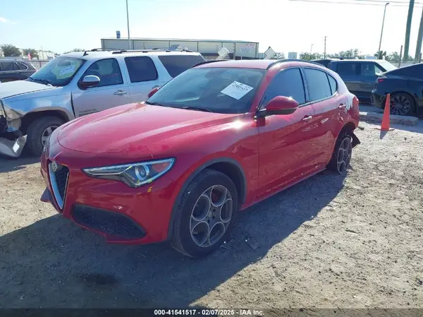 ZASFAKPN7J7B88794 2018 ALFA ROMEO STELVIO - Image 2
