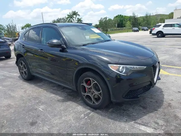 ZASFAKPN8J7B58624 2018 ALFA ROMEO STELVIO - Image 1