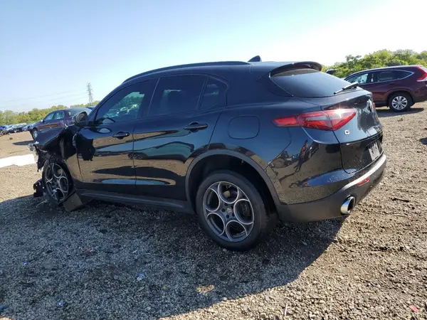 ZASFAKPN8J7B61085 2018 ALFA ROMEO STELVIO - Image 2