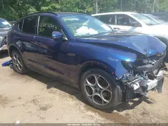 ZASFAKPN8J7B63483 2018 ALFA ROMEO STELVIO