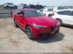ZASFAKPN8J7B72765 2018 ALFA ROMEO STELVIO