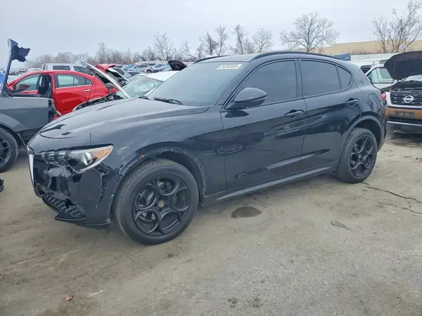 ZASFAKPN8J7B77562 2018 ALFA ROMEO STELVIO