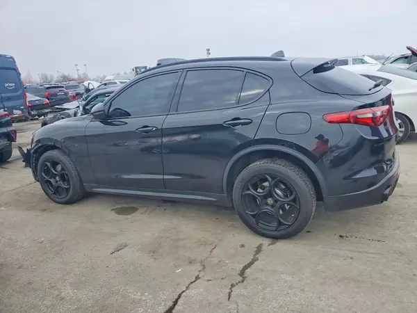 ZASFAKPN8J7B77562 2018 ALFA ROMEO STELVIO - Image 2
