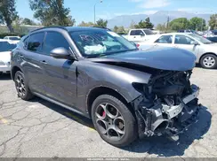 ZASFAKPN8J7B90960 2018 ALFA ROMEO STELVIO