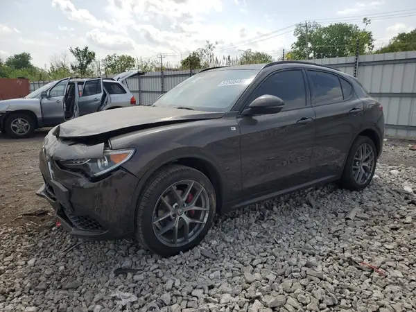 ZASFAKPN8J7B92403 2018 ALFA ROMEO STELVIO - Image 1