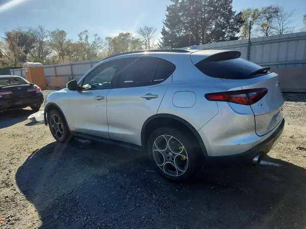 ZASFAKPN9J7B78686 2018 ALFA ROMEO STELVIO - Image 2