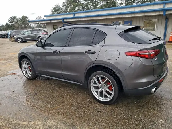 ZASFAKPN9J7B83158 2018 ALFA ROMEO STELVIO - Image 2