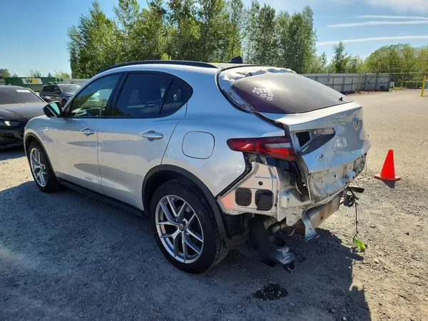 ZASFAKPN9J7B96878 2018 ALFA ROMEO STELVIO - Image 2