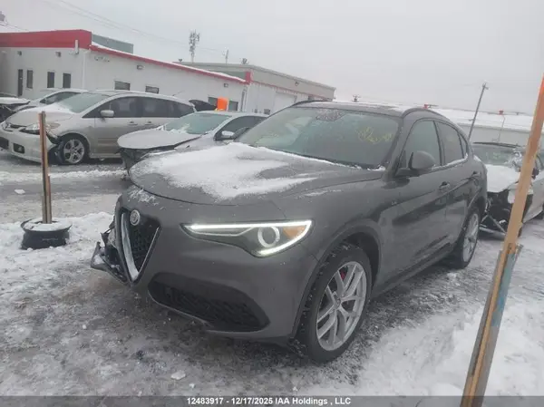 ZASFAKPN9J7C26493 2018 ALFA ROMEO STELVIO - Image 2
