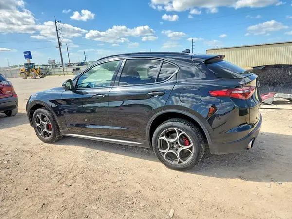 ZASFAKPNXJ7B85520 2018 ALFA ROMEO STELVIO - Image 2