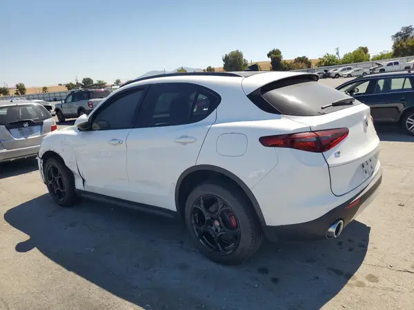 ZASFAKPNXJ7B87543 2018 ALFA ROMEO STELVIO - Image 2