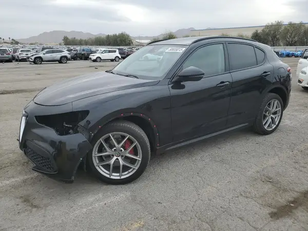 ZASFAKPNXJ7C24011 2018 ALFA ROMEO STELVIO - Image 1