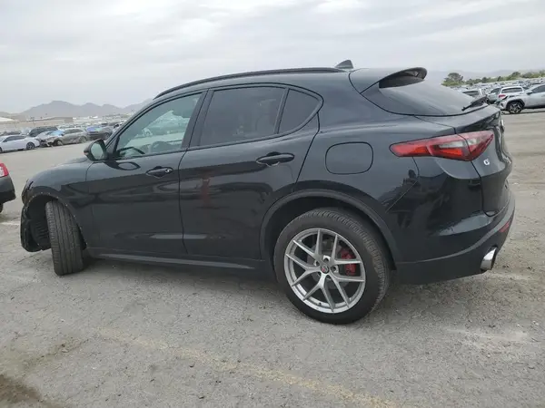 ZASFAKPNXJ7C24011 2018 ALFA ROMEO STELVIO - Image 2