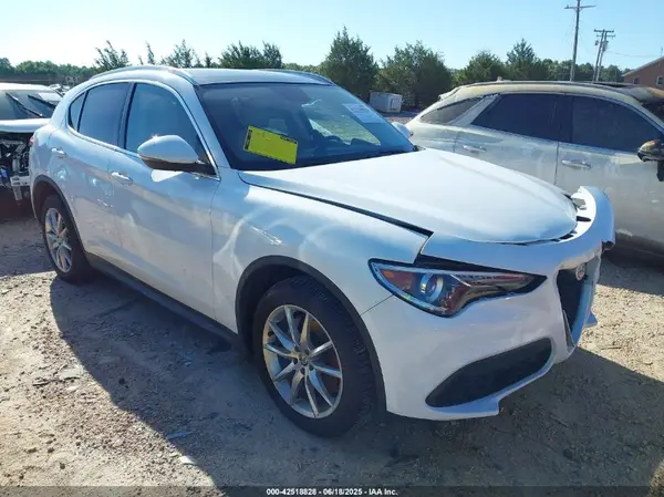 ZASFAKRN3J7C16023 2018 ALFA ROMEO STELVIO - Image 1
