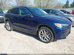 ZASFAKRN4J7C26916 2018 ALFA ROMEO STELVIO