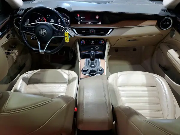 ZASFAKRN9J7C15863 2018 ALFA ROMEO STELVIO - Image 8