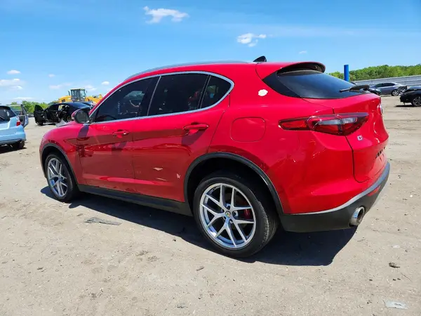 ZASFAKRN9J7C28449 2018 ALFA ROMEO STELVIO - Image 2