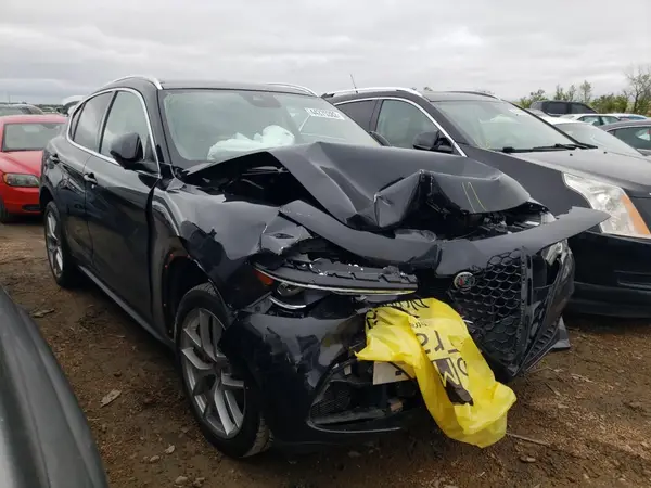 ZASFAKRNXJ7C21705 2018 ALFA ROMEO STELVIO - Image 1