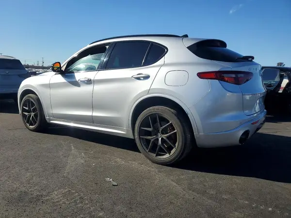 ZASPAJAN0L7C76225 2020 ALFA ROMEO STELVIO - Image 2