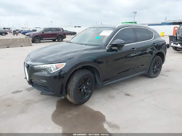 ZASPAJAN0L7C86124 2020 ALFA ROMEO STELVIO - Image 2