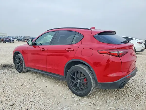 ZASPAJAN0L7C89511 2020 ALFA ROMEO STELVIO - Image 2