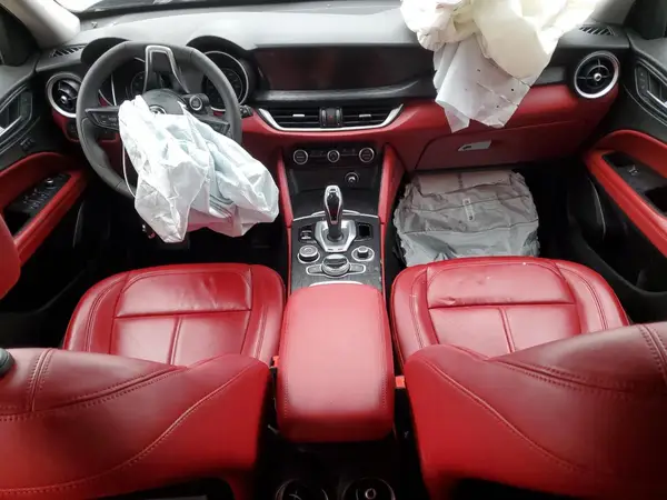 ZASPAJAN0M7C99750 2021 ALFA ROMEO STELVIO - Image 8