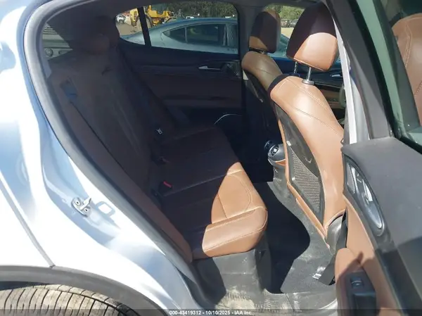 ZASPAJAN0M7D00380 2021 ALFA ROMEO STELVIO - Image 8