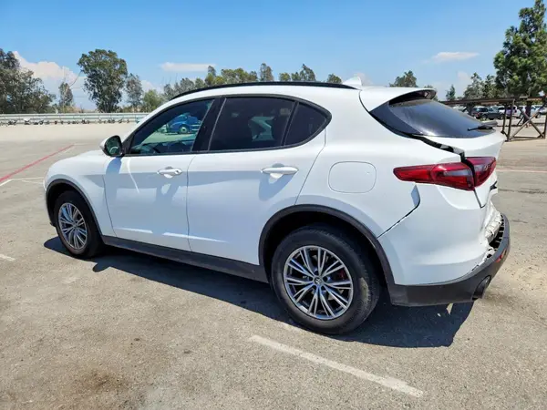 ZASPAJAN0N7D24633 2022 ALFA ROMEO STELVIO - Image 2