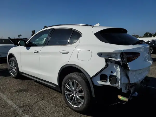 ZASPAJAN0N7D25913 2022 ALFA ROMEO STELVIO - Image 2