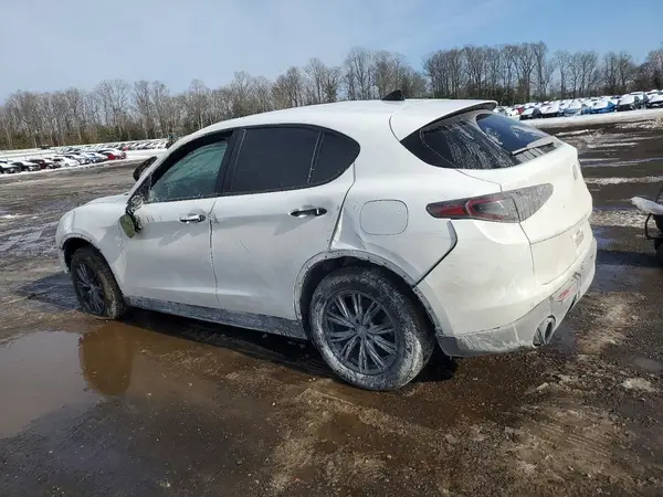 ZASPAJAN0R7D82571 2024 ALFA ROMEO STELVIO - Image 2