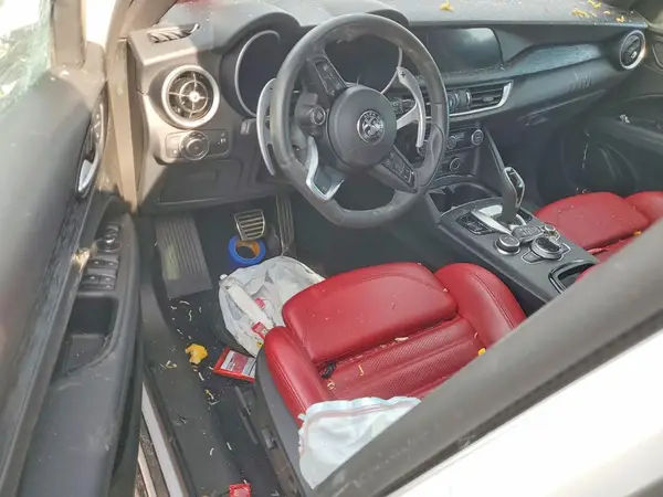 ZASPAJAN0R7D82571 2024 ALFA ROMEO STELVIO - Image 8