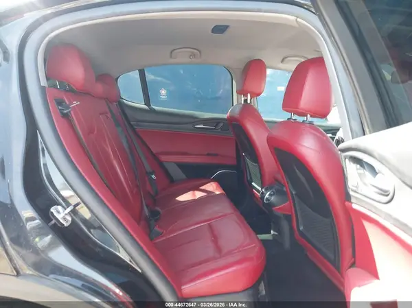 ZASPAJAN1K7C70965 2019 ALFA ROMEO STELVIO - Image 8
