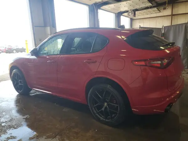 ZASPAJAN1L7C83930 2020 ALFA ROMEO STELVIO - Image 2
