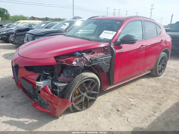 ZASPAJAN1L7C91252 2020 ALFA ROMEO STELVIO - Image 2