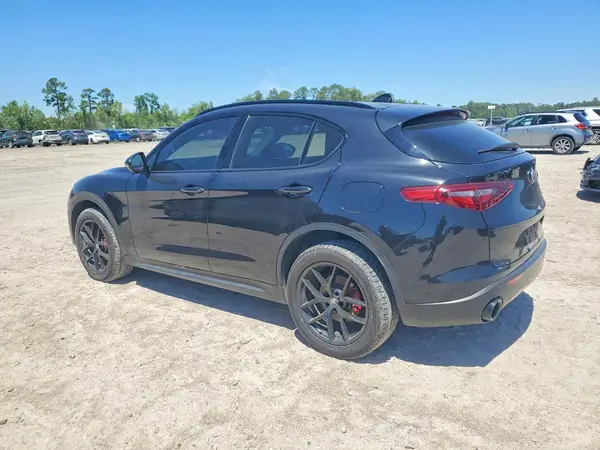 ZASPAJAN1L7C92207 2020 ALFA ROMEO STELVIO - Image 2
