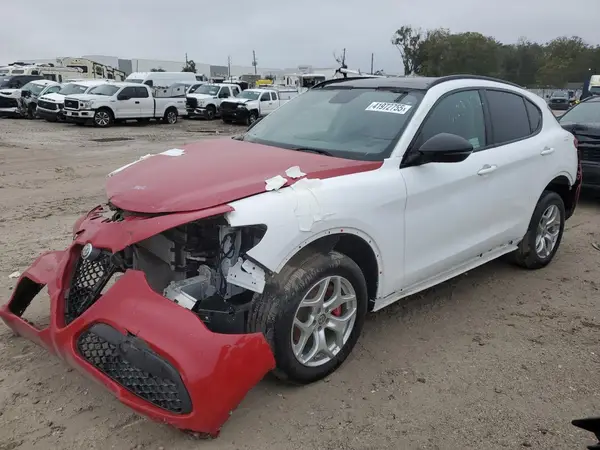 ZASPAJAN1L7C92420 2020 ALFA ROMEO STELVIO - Image 1