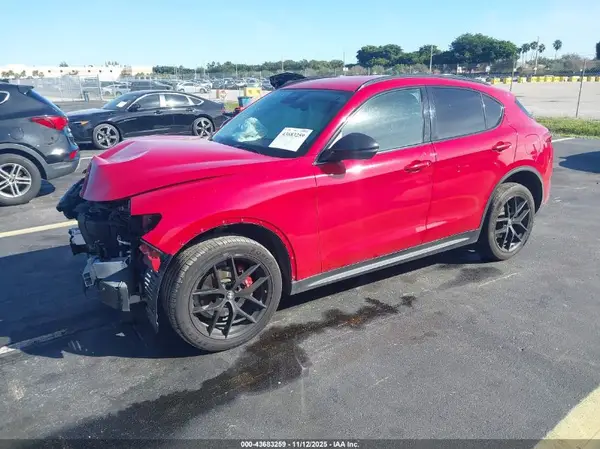 ZASPAJAN1L7C95222 2020 ALFA ROMEO STELVIO - Image 2