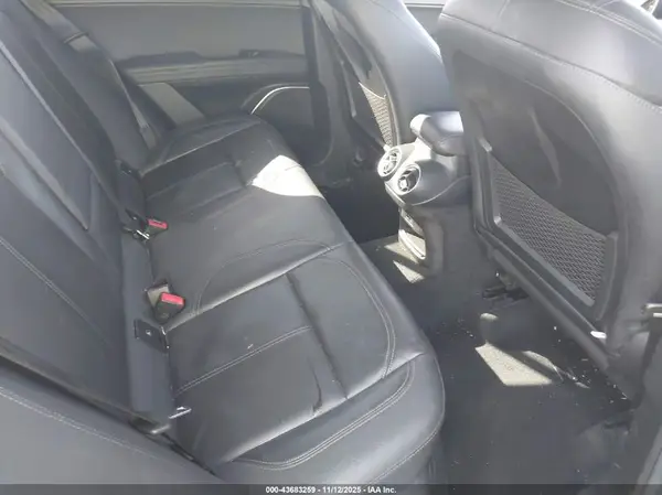 ZASPAJAN1L7C95222 2020 ALFA ROMEO STELVIO - Image 8